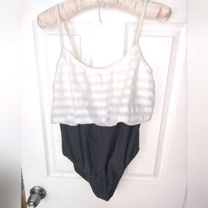 SUNSTREAK Vintage one piece swimsuit with a blouson  top piece EUC